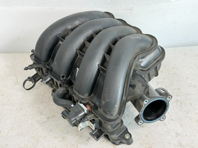 2016-2018 Mazda MX-5 Miata Engine Intake Manifold/ Throttle Body OEM