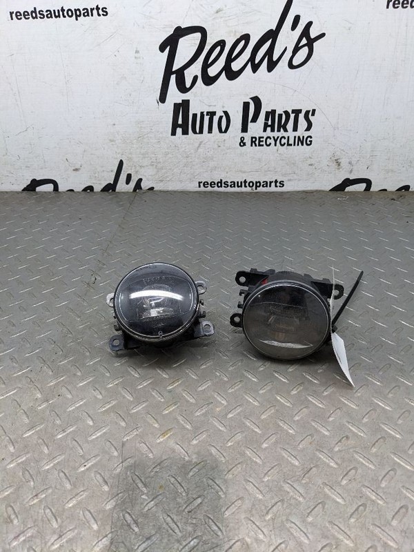 Corner/Park Light Fog-driving Round LED US Market Fits 15-17 MUSTANG 1180112