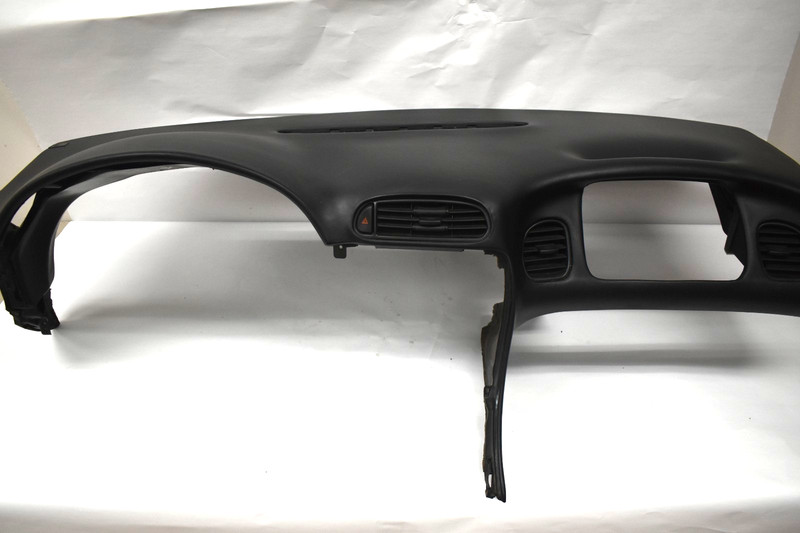 1997-2004 CORVETTE C5 DASH ASSEMBLY W/VENTS & HUD OPENING *USED* *10335195**