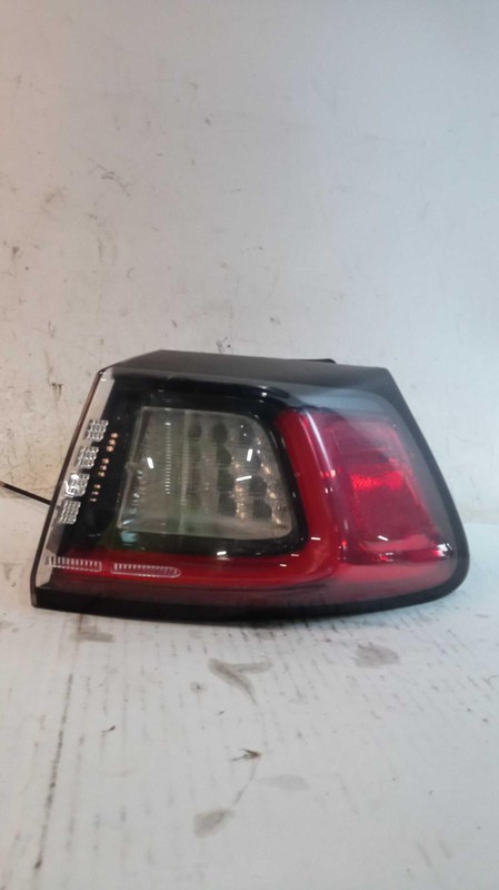2019 Jeep Cherokee Right Tail Light Assembly Grey OEM Used 697438 70K Miles