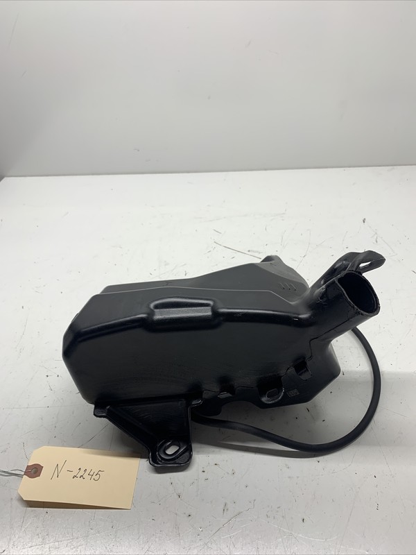 21-22 TESLA MODEL Y WINDSHIELD WASHER FLUID TANK RESERVOIR 1490400-00 N-2245 S24