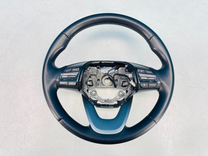 2018-2023 HYUNDAI KONA DRIVER STEERING WHEEL W/AUDIO CRUISE CONTROL SWITCH OEM