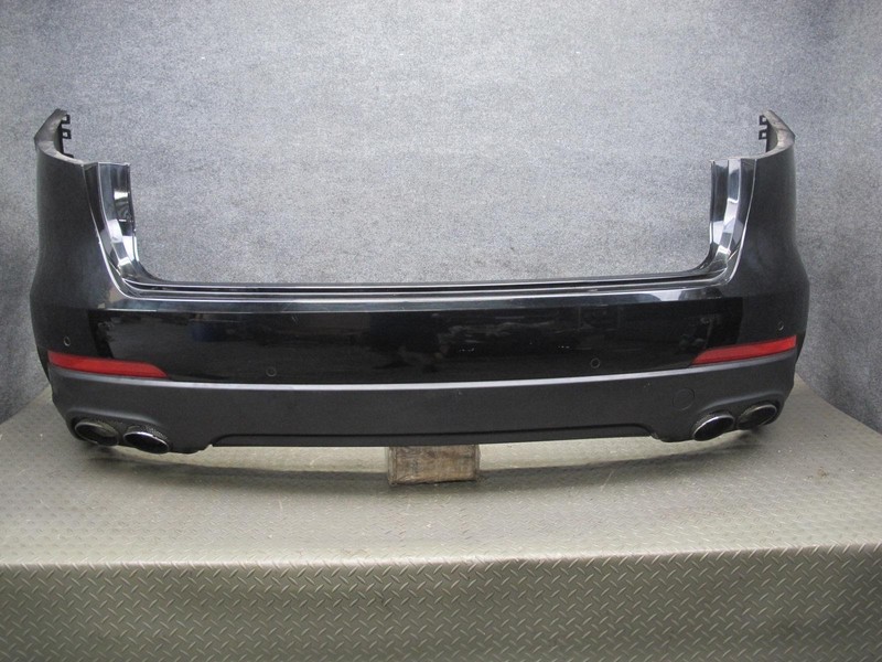 2017-2020 MASERATI LEVANTE M161 REAR BUMPER COVER W PDC SENSORS & REFLECTORS