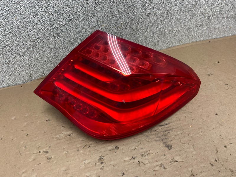 2009 to 2012 Bmw 7-Series F01 F02 750i Right Passenger Tail Light OEM AB0276 LK