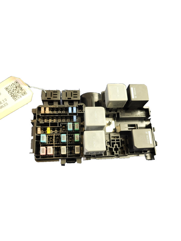 2024 VOLVO S60 Cabin Fuse Relay Junction Box OEM 31384034 2.0L AWD