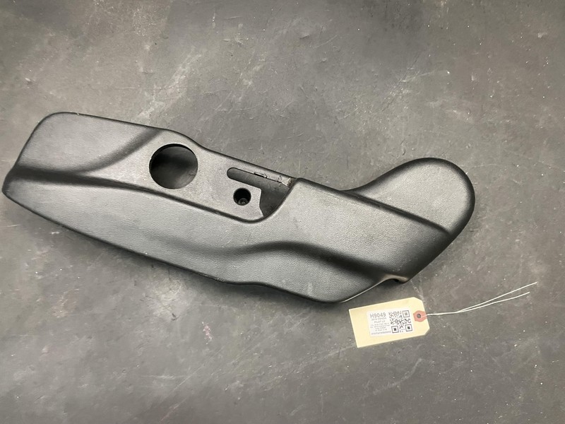 Front Left Seat Outer Side Cover 2019 Honda Pilot LX 81638-TG7-A01ZB 2017-2021 X