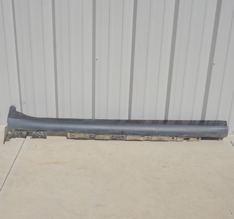 2011 - 2017 BMW X3 F25 RIGHT SKIRT ROCKER MOLDING PANEL OEM 7210080