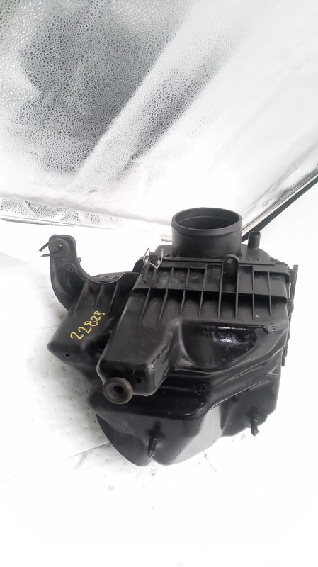 2014 Chrysler Town & Country Air Cleaner Assembly OEM 04861729AB 140K Miles