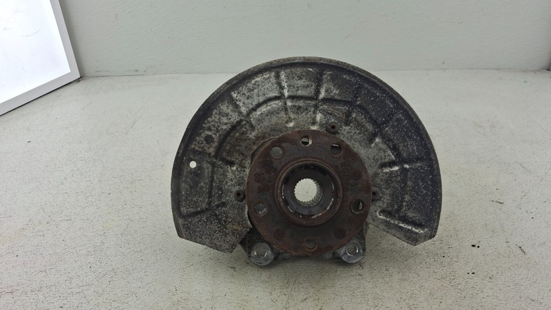 2017 - 2025 ALFA ROMEO GIULIA 2.0L REAR LEFT SIDE SPINDLE KNUCKLE & HUB OEM