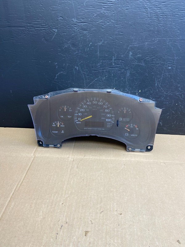1996 to 2000 Chevrolet Express Speedometer Cluster Gauge OEM AB9206 DG