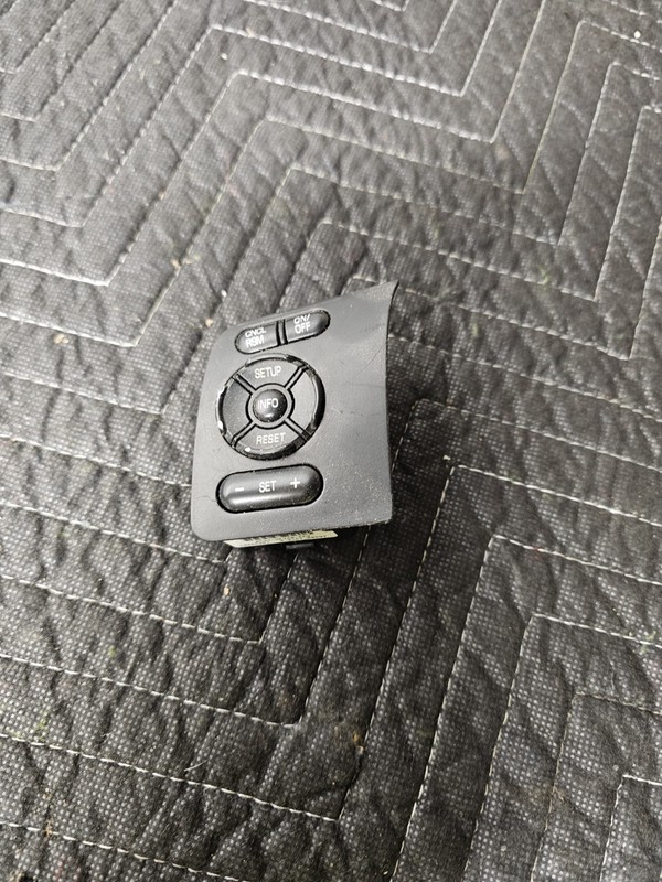 11-16 Ford F-250 F-350 Steering Wheel Cruise Control Switch 3 Button OEM