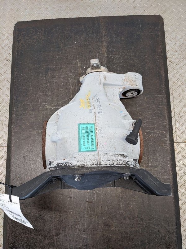 Carrier Rear 3.6L 215mm Ring Gear 8.46" Fits 11-12 DURANGO 1157858
