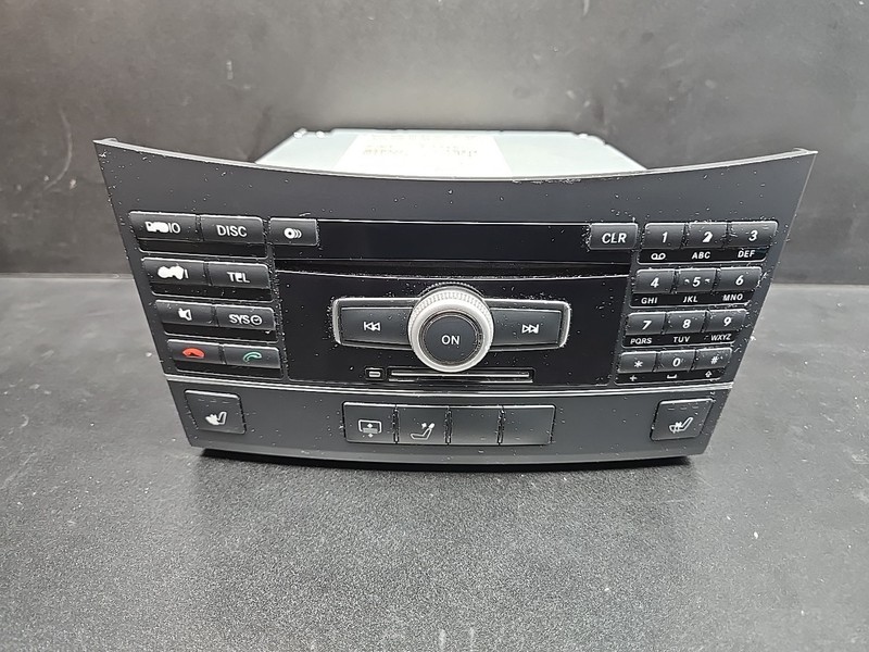 10-11 Mercedes W212 E350 E550 Comand Command Head Unit CD Changer Radio OEM