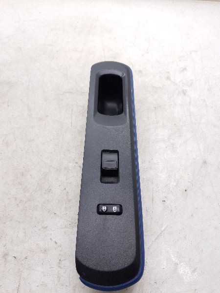 12 13 14 15 16 17 18 19 Toyota Prius C Passenger Right Front Door Window Switch