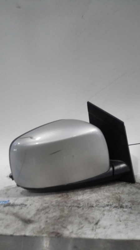 2010 Chrysler Town & Country Right Door Mirror Assembly Silver 601808 141k Miles