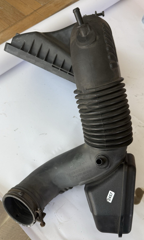 2009-2014 Hyundai Sonata 2.4L Engine Air Intake Duct Hose OEM 28130-3Q160