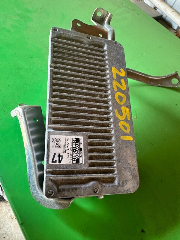 15 Toyota RAV4 4x2 Engine Computer ECU PCM 89661-0R470