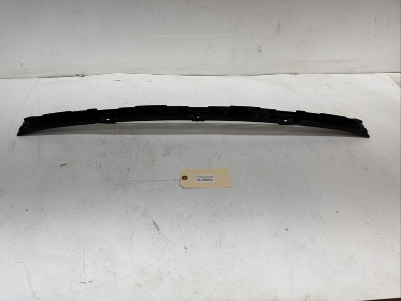 12-19 TESLA MS REAR BUMPER MOUNT BRACKET PLASTIC CENTER MAIN GUIDE TRIM 29054 U8