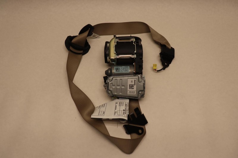 2010-2011 MERCEDES E-CLASS E350 W212 SEDAN FRONT RIGHT PASSENGER SEAT BELT OEM