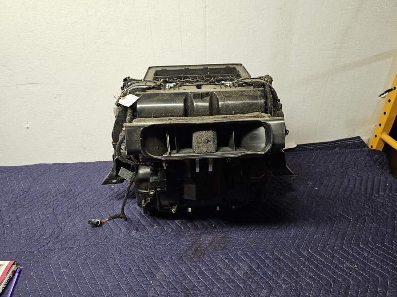 2005 BMW E60 A/C HVAC Heater Core Radiator Evaporator HousingOEM