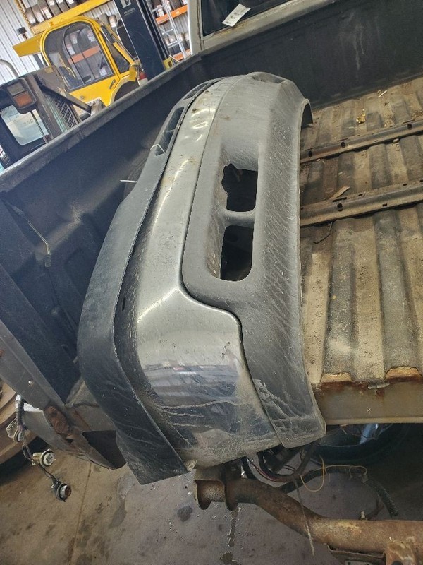 Front Bumper 2500 Hd Without Fog Lamps Fits 01-02 SILVERADO 2500 PICKUP 300808