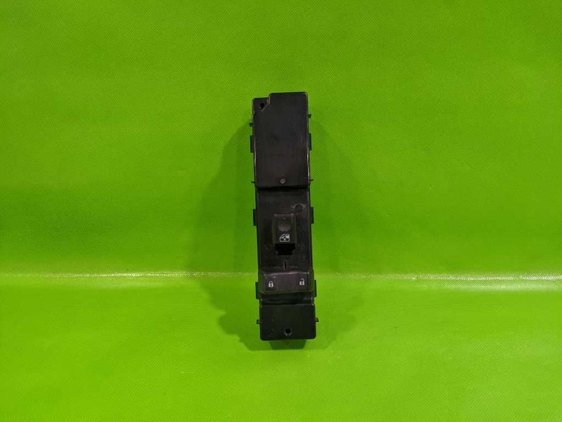 03-06 SUBURBAN PASSENGER RIGHT FRONT WINDOW LOCK SWITCH OEM 4309-10