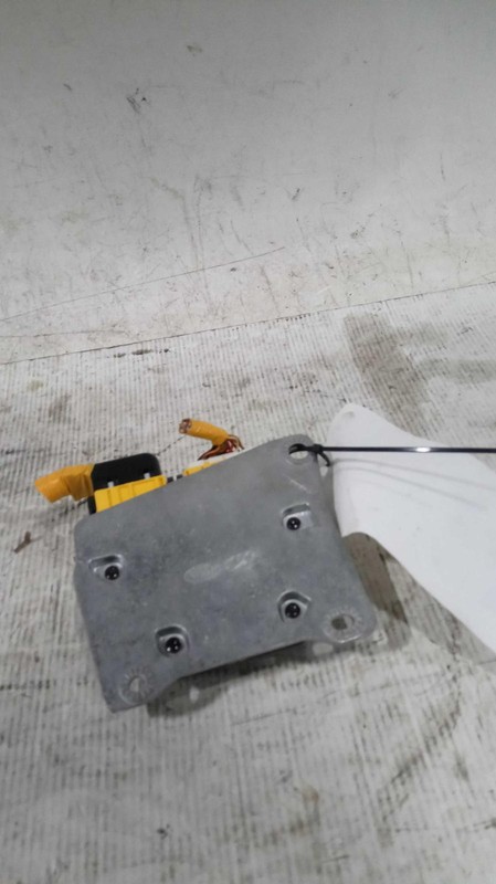 Used Air Bag Module fits: 2020 Hyundai Palisade Air Bag under center console Gra