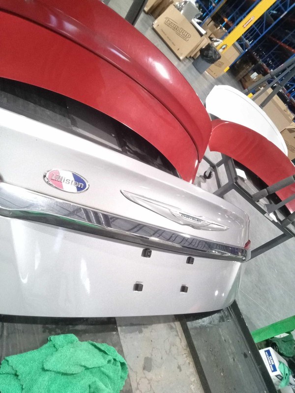 2013 Chrysler 200 Silver Deck Lid OEM 68079062AD Used 97K Miles