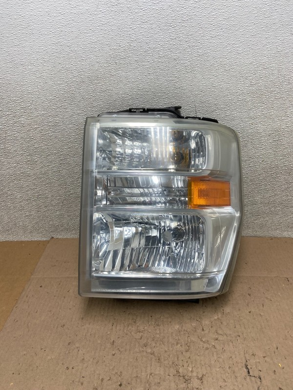 2008-2014 Ford Econoline E150 E250 E350 Left Driver LH Headlight OEM Z6272 DW
