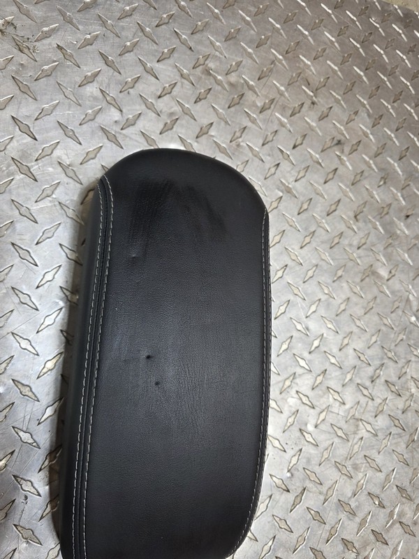 2019-2023 Jeep Renegade Floor Armest Assembly Leather Oem Tested