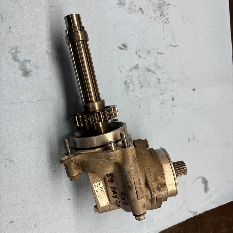 1988 - 91 Honda Fourtrax Trx300 Fourtrax 300 2x4 Motor Output Shaft Good