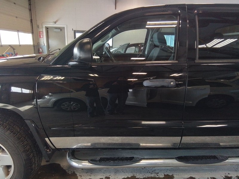 Driver Left Front Door Electric Fits 05-11 DAKOTA 3421640