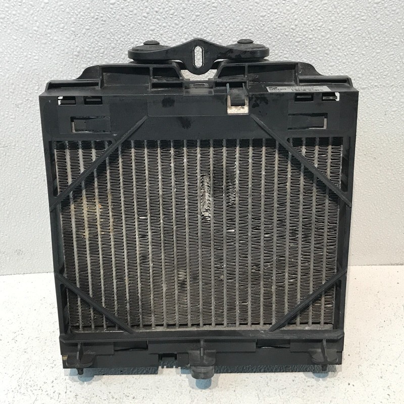 09-19 BMW F12 750i Right Side Engine Oil Cooler Radiator OEM 7572542-03