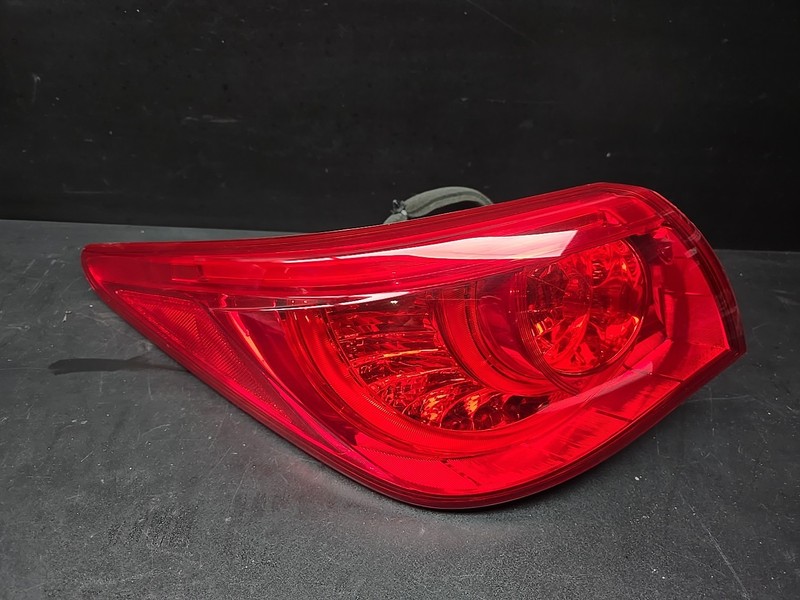 2014-2017 INFINITI Q50 REAR LEFT DRIVER SIDE OUTER TAIL LIGHT W/ WIRING OEM