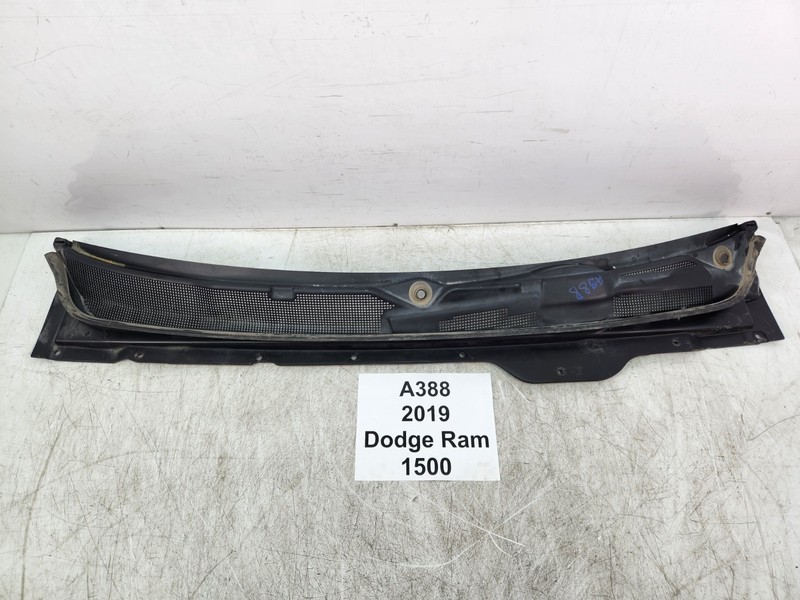 ✅ 19-24 OEM RAM 1500 Tradesman Front Windshield Cowl Vent Trim Cover