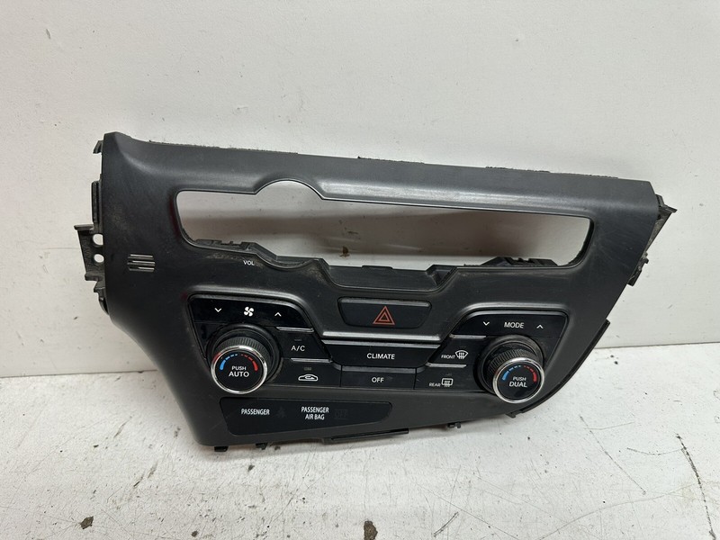 2011-2013 Kia Optima LX AUTO Climate A/C Heat Temp Panel control unit oem