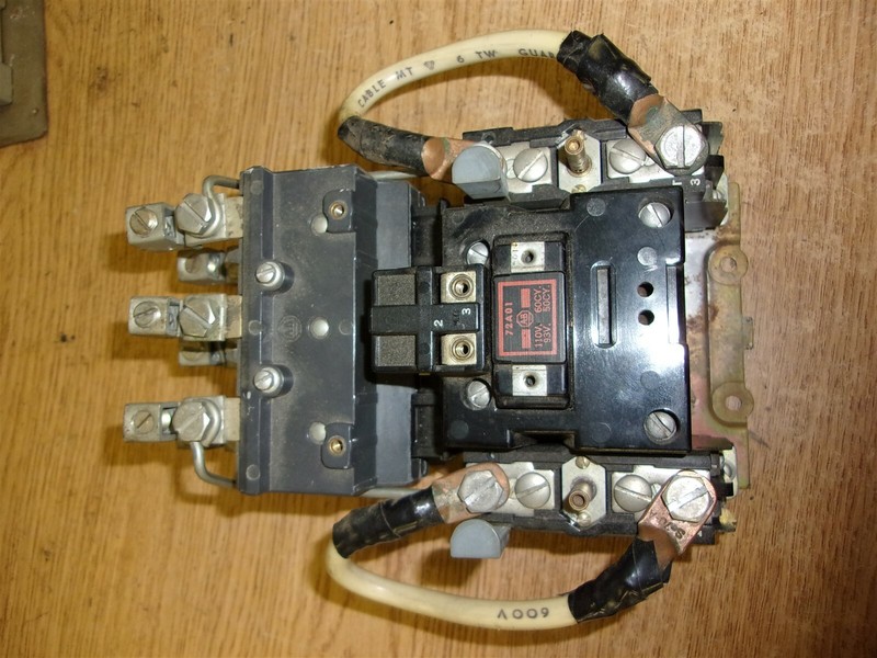Allen Bradley 72A01 110V 60 Cy. 93U 50 Cy.*FREE SHIPPING*