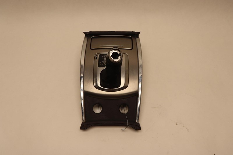 2011-2013 INFINITI G37 COUPE CONSOLE A/T GEAR SHIFTER TRIM BEZEL COVER OEM