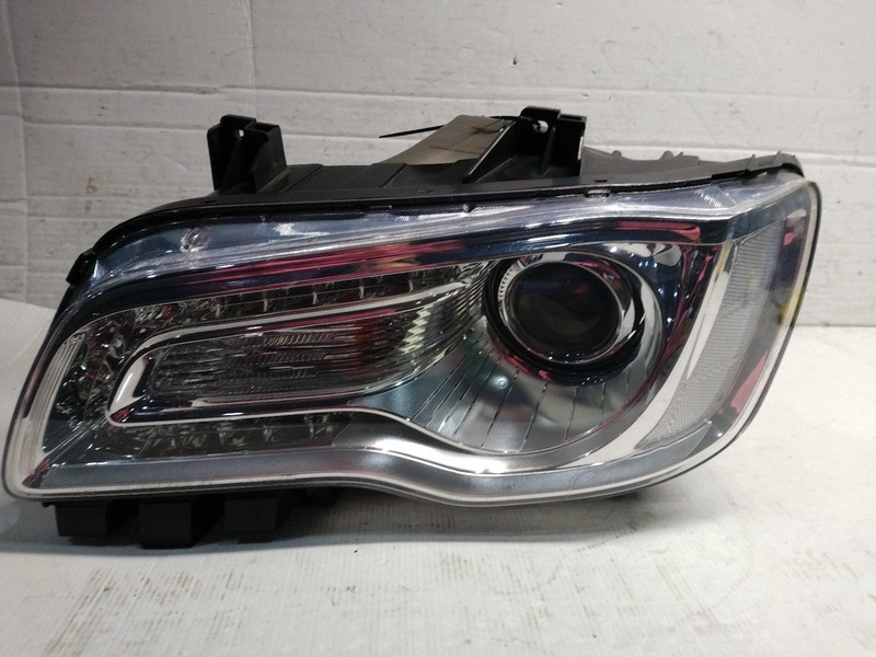 2018 Chrysler 300 Left Headlight Assembly Black OEM Used 35K Miles 521358