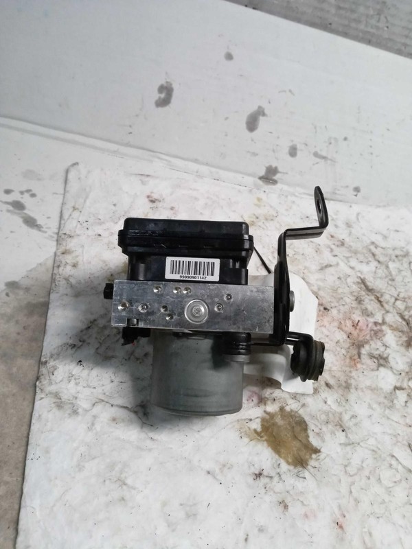 2019 Genesis G70 ABS Hydraulic Assembly OEM 58920G9230 45K Miles Blue