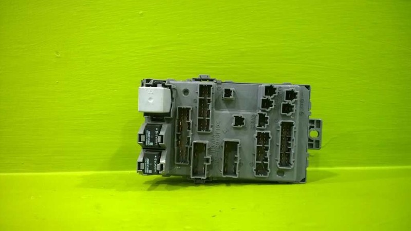 06 07 08 PILOT LX FUSE RELAY BOX OEM 3516-7