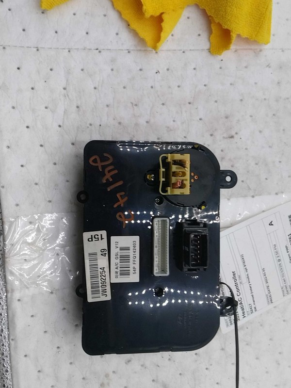 2011 Hyundai Elantra A/C Selector Switch OEM White 25K Miles NJ25-24142