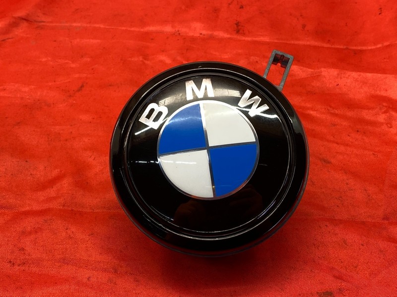04-10 BMW E63 E64 640 650 M6 Rear Trunk Lid Emblem Logo Lock Opener Handle OEM✅