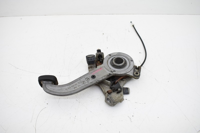 1998 Merceds R129 SL500 Parking Brake Pedal Lever Assembly OEM KW25