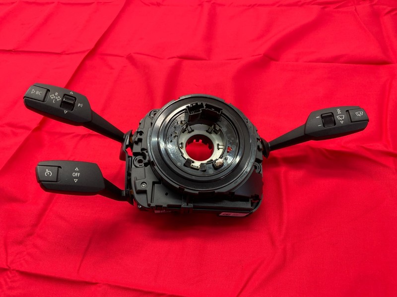 06-13 BMW E89 E90 E92 328 335 Z4 Steering Column Clockspring Control Switch OEM