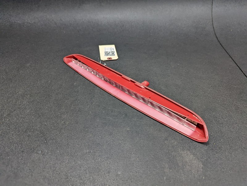 Rear High Mount 3rd Stop Brake Light Lamp 2019 Jeep Renegade 68247167AA 15 - 23