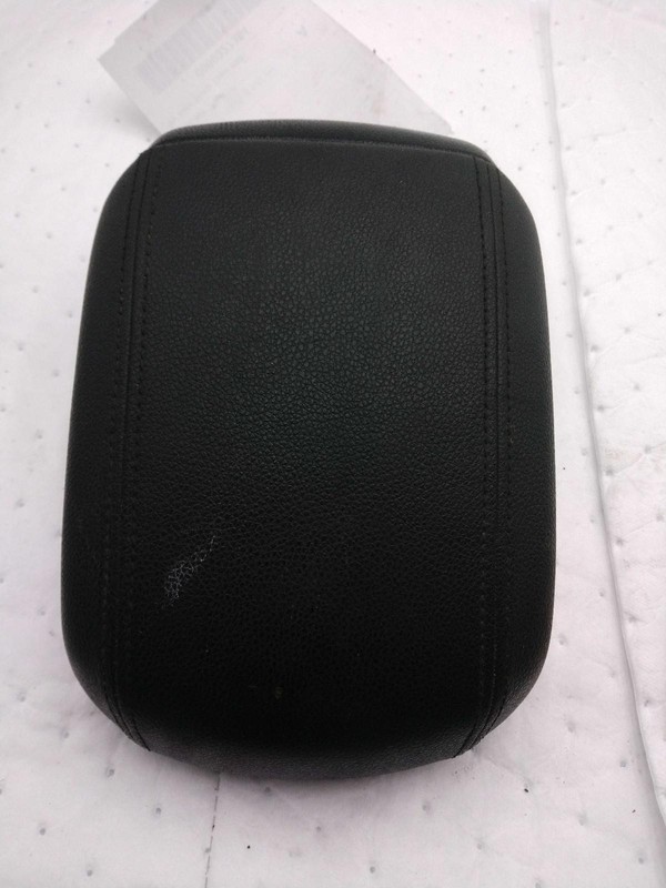 2015 Chevrolet Cruze Center Console Lid Grey OEM Used 109K Miles NJ25-22648