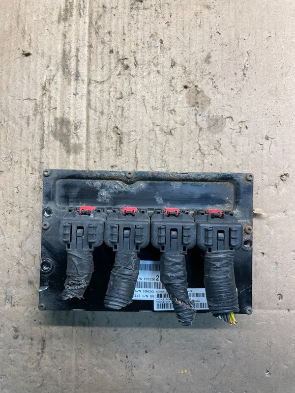 2010 Dodge Caravan Town & Country Engine Computer ECU OEM T7397 DG