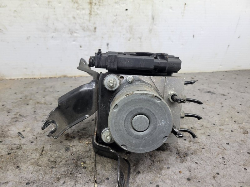 Anti-Lock Brake Part Modulator Assembly AWD Fits 10-11 CR-V 1781771