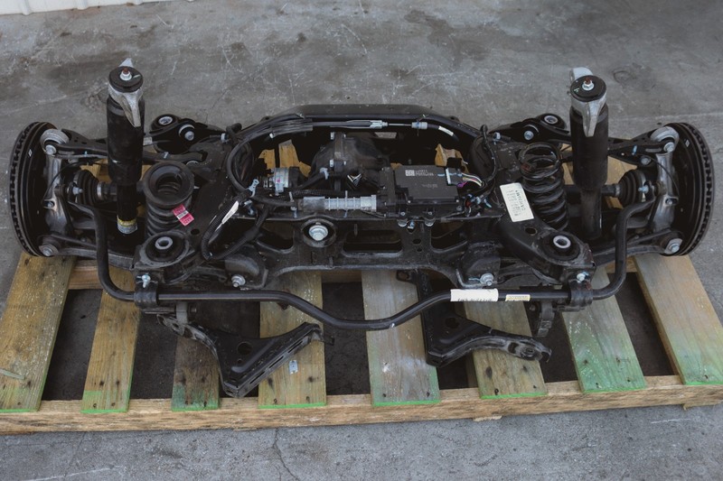 2022 Camaro ZL1 Complete Rear End Suspension 84637769 2.77 Ratio *USED* 7k Miles